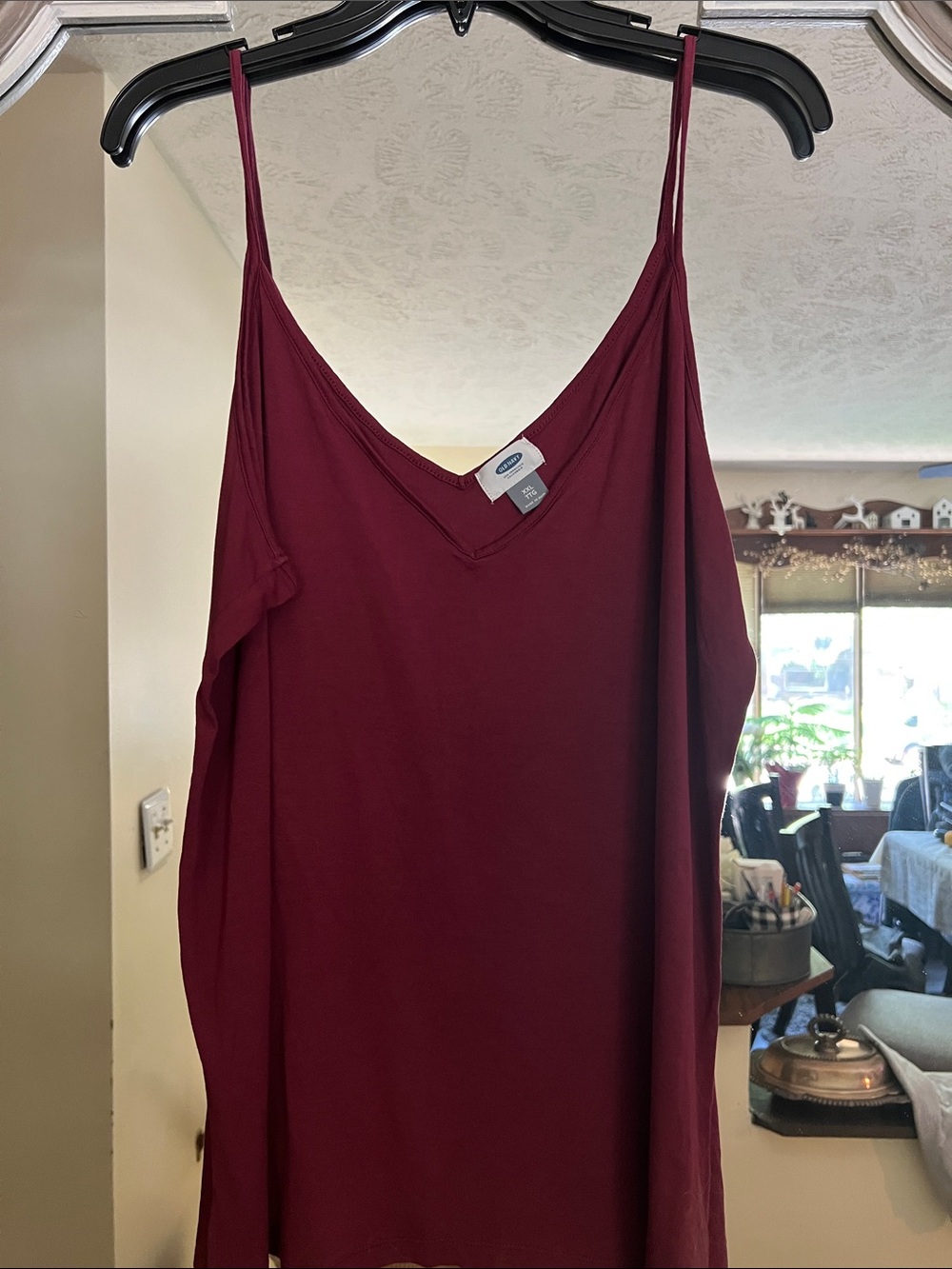 Old Navy Burgundy Scoop Neck Tank